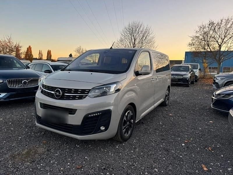 Grau Gebraucht 2021 Opel Zafira Life Van / Kleinbus | 28.200 € (Superpreis) - Bild 1/4