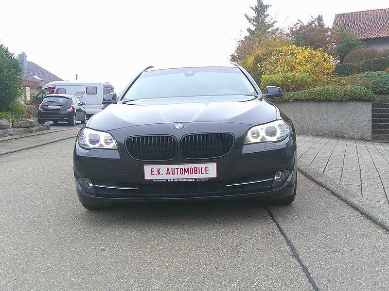 Gebraucht BMW 520 184 PS (135 kW) 2013 Grau Limousine