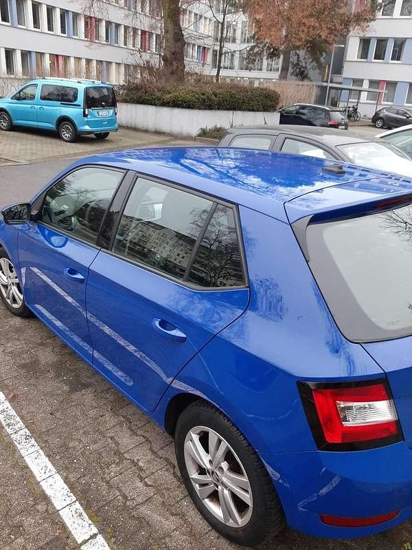 Usata Skoda Fabia Ambition 95 CV (69 kW) 2021 Blu Berlina