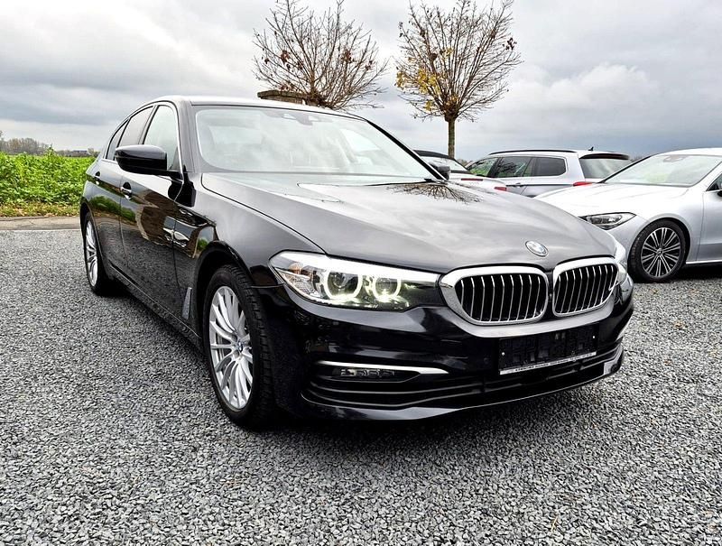Gebraucht BMW 520 Performance 190 PS (139 kW) 2019 Black sapphire metallic Limousine