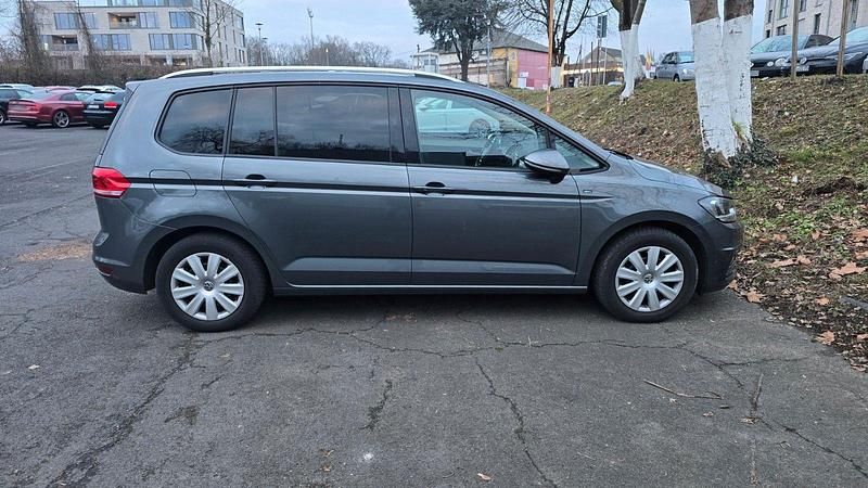 Gebraucht VW Touran Join 150 PS (110 kW) 2018 Grau Van / Kleinbus