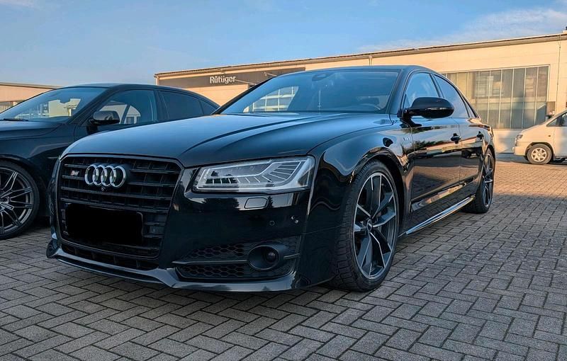 Używany Audi RS6 Ambiente 605 KM (444 kW) 2017 Czarny Kombi