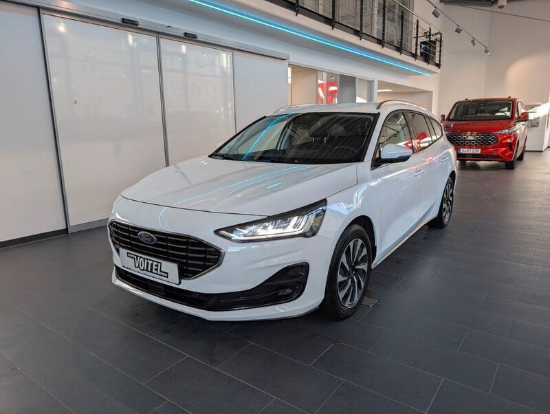 Weiß Gebraucht 2023 Ford Focus Titanium X Limousine | 23.990 € (Etwas zu teuer) - Bild 1/4