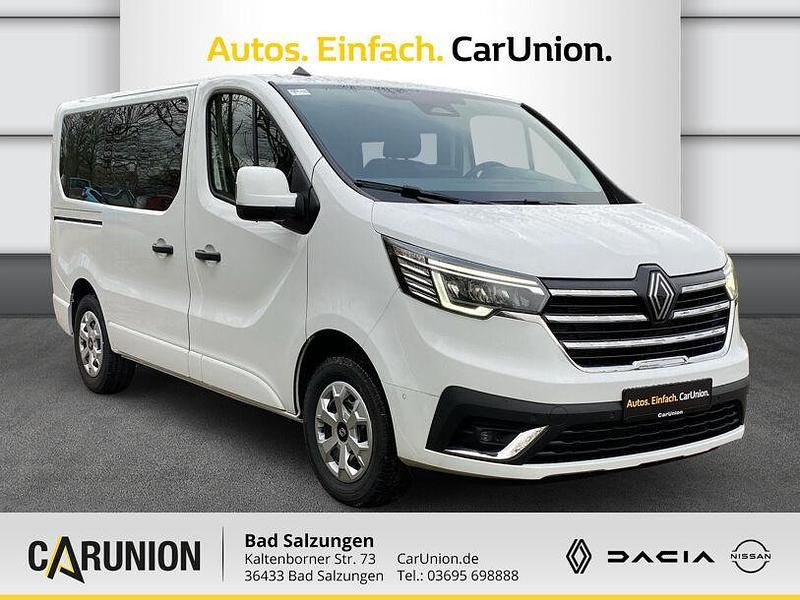 Second-hand Renault Trafic Evolution 150 CP (110 kW) 2024 Alb Monovolum