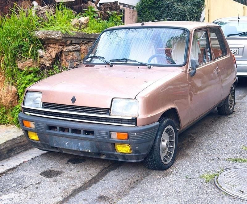 Second-hand Renault R5 92 CP (67 kW) 1982 Maro Hatchback
