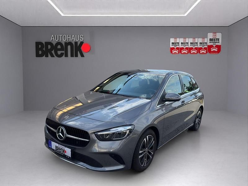 Grau Gebraucht 2024 Mercedes B180 Van / Kleinbus | 29.990 € (Fairer Preis) - Bild 1/3