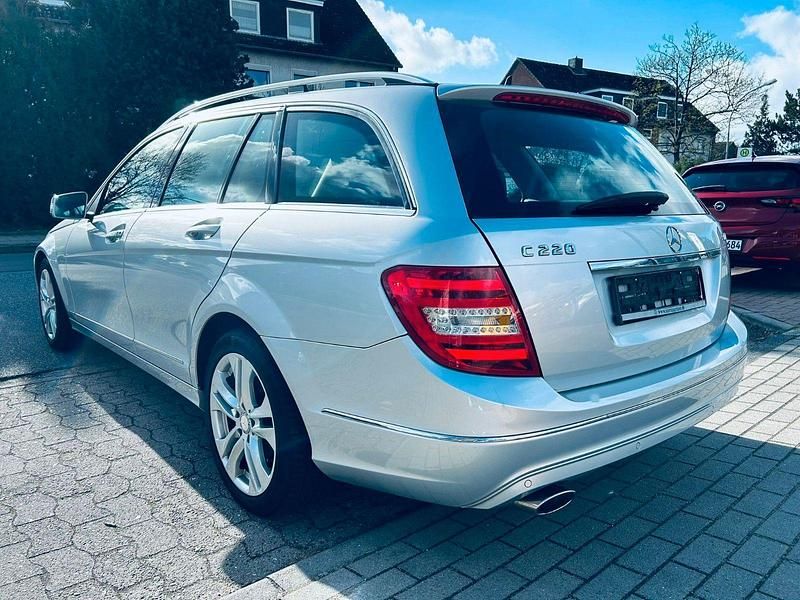Gebraucht Mercedes C220 170 PS (125 kW) 2012 Silber Kombi