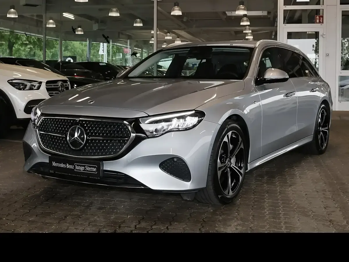 Gebraucht Mercedes E300 Avantgarde 197 PS (144 kW) 2025 Kombi