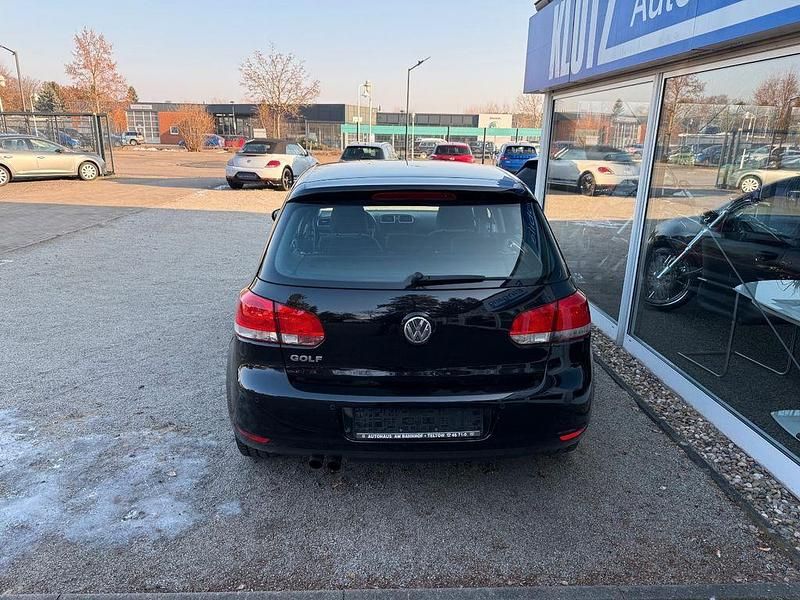 Gebraucht VW Golf VI Comfortline 122 PS (89 kW) 2010 Deep black perleffekt Kleinwagen