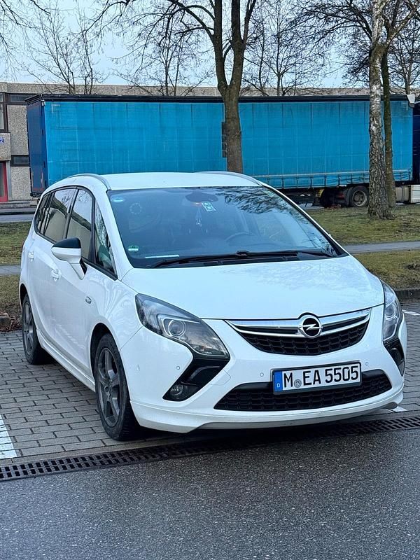 Gebraucht Opel Zafira 150 PS (110 kW) 2012 Weiß Van / Kleinbus