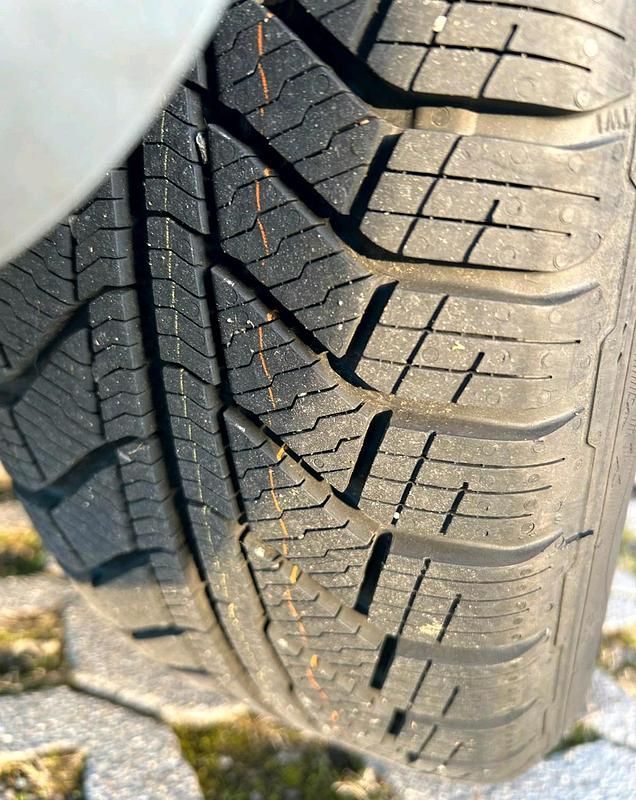 Gebraucht VW Golf VI 122 PS (89 kW) 2010 Grau Kleinwagen