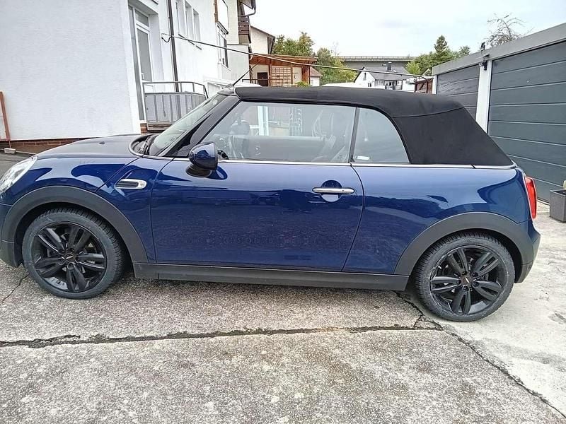 Blau Gebraucht 2017 Mini Cooper Kleinwagen | 17.500 € (Teuer) - Bild 1/4