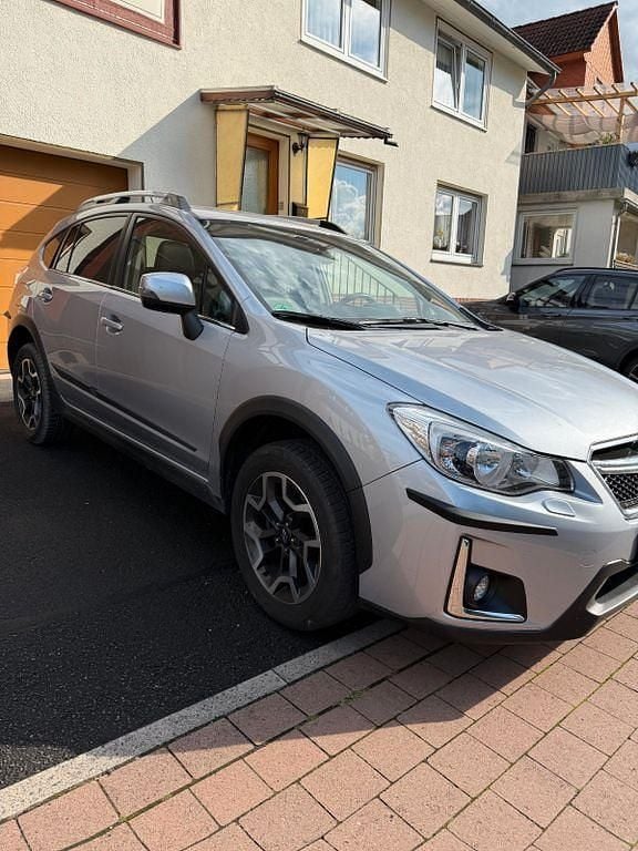 Grau Gebraucht 2016 Subaru XV Exclusive+ SUV | 16.699 € (Guter Preis) - Bild 1/4