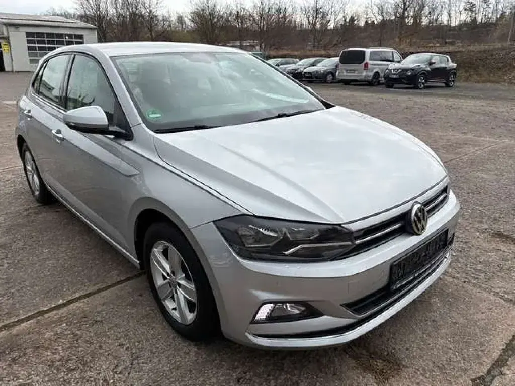 Gebraucht VW Polo Highline 95 PS (69 kW) 2019 Reflexsilber (metallic) Kleinwagen