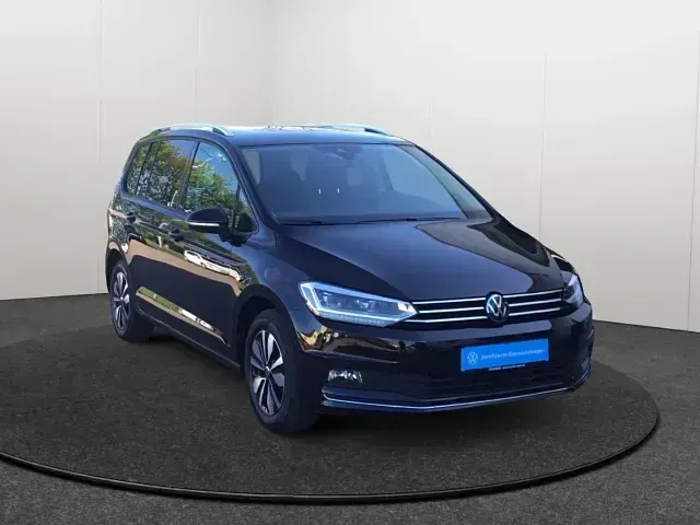 Gebraucht VW Touran Comfortline 150 PS (110 kW) 2025 Grenadillschwarz metallic Van / Kleinbus