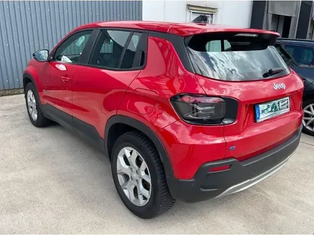Gebraucht Jeep Avenger EV Altitude 114 kW (156 PS) 2023 Rot SUV