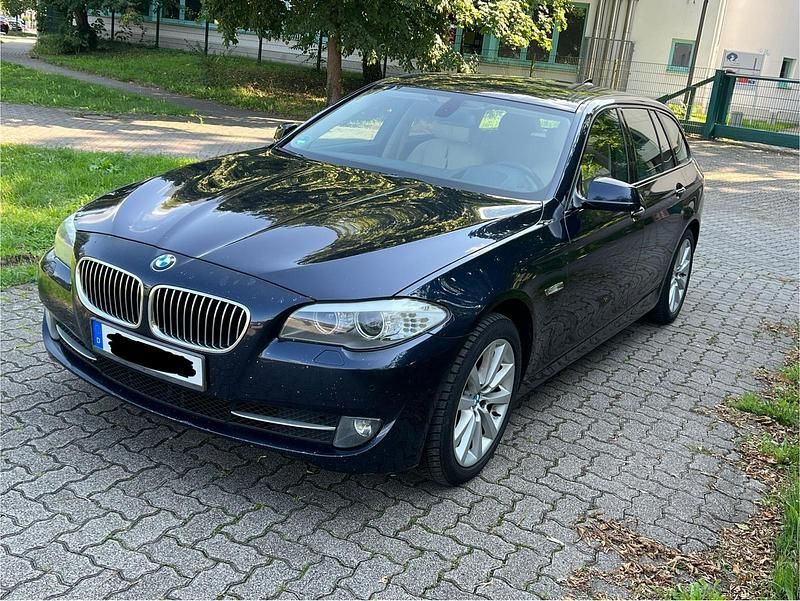 Blau Gebraucht 2011 BMW 535 Kombi | 5.900 € (Superpreis) - Bild 1/4