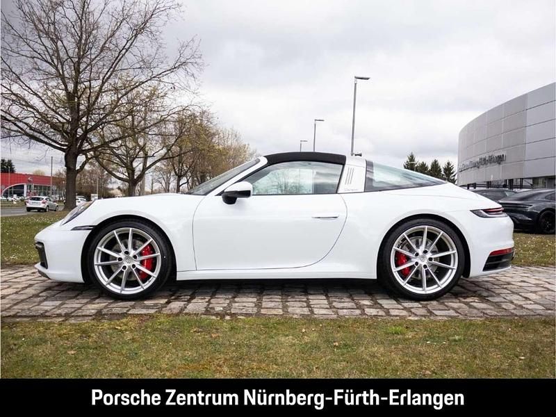 Gebraucht Porsche 992 450 PS (330 kW) 2020 Carraraweißmetallic Coupé