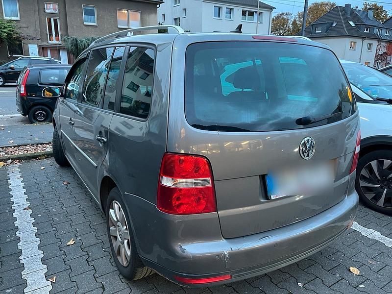 Gebraucht VW Touran 105 PS (77 kW) 2007 Van / Kleinbus