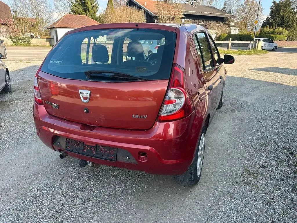 Gebraucht Dacia Sandero 75 PS (55 kW) 2009 Rot Limousine