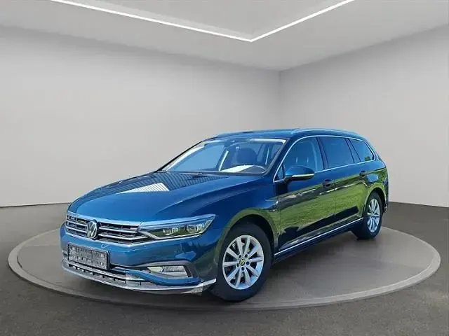 Gebraucht VW Passat Pro 200 PS (147 kW) 2024 Blau Kombi