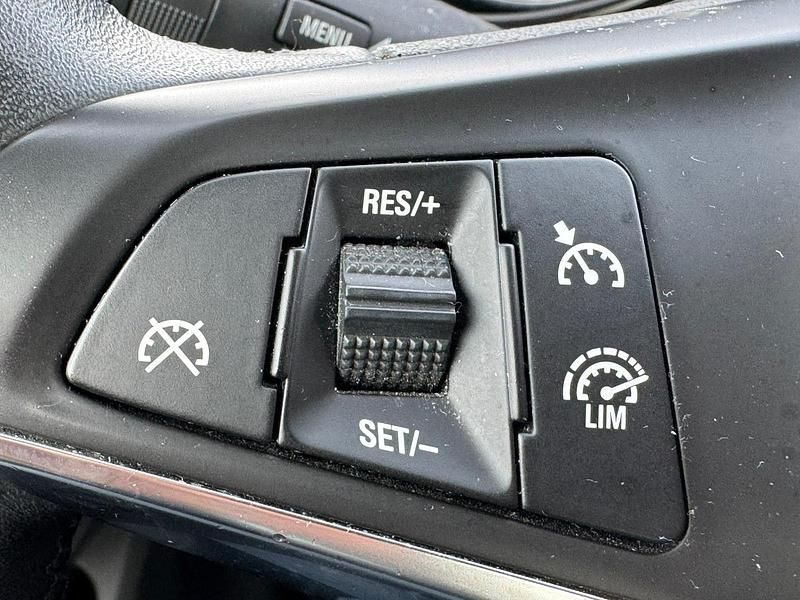 Gebraucht Opel Adam Jam 87 PS (63 kW) 2016 Weiß Kleinwagen