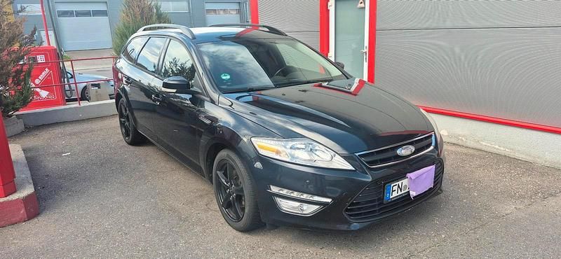Schwarz Gebraucht 2011 Ford Mondeo Kombi | 6.100 € (Teuer) - Bild 1/4