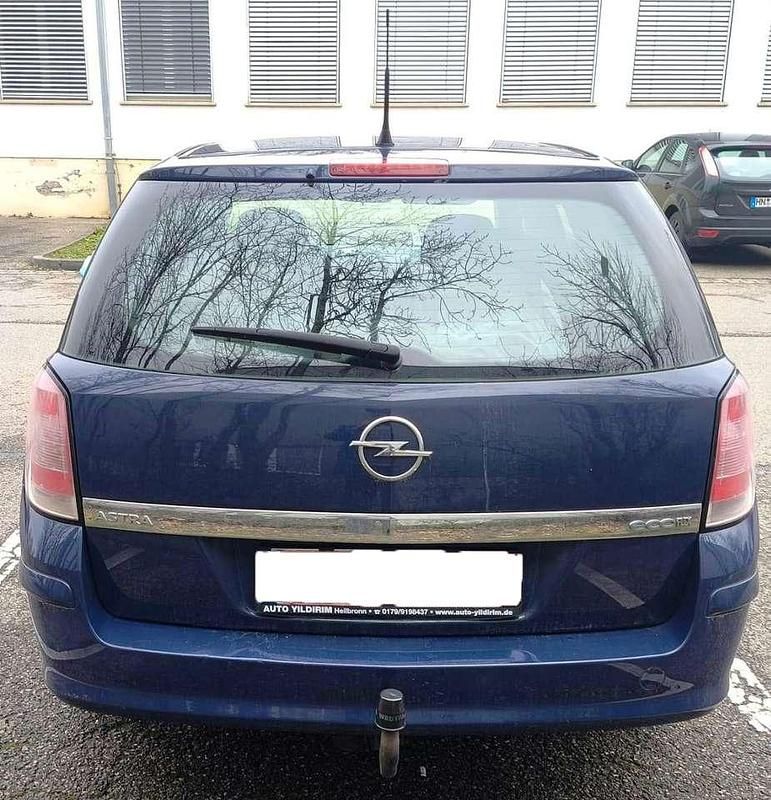 Gebraucht Opel Astra Selection 90 PS (66 kW) 2010 Blau Kombi