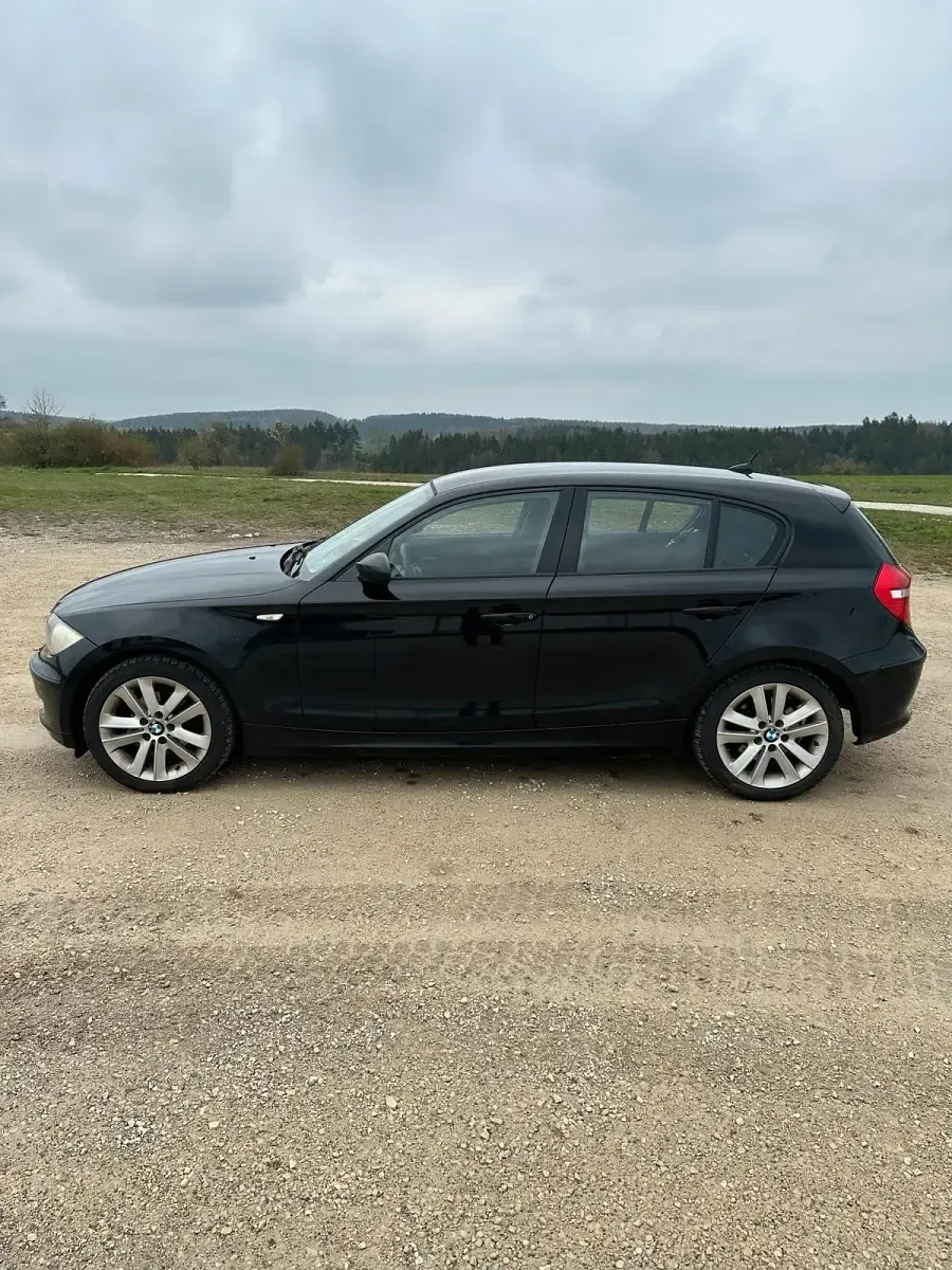 Gebraucht BMW 118 143 PS (105 kW) 2007 Schwarz Kleinwagen