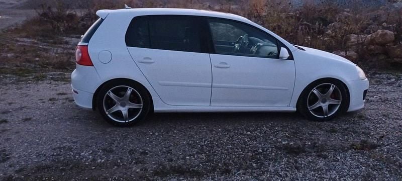Weiß Gebraucht 2008 VW Golf Edition Limousine | 5.400 € (Guter Preis) - Bild 1/4