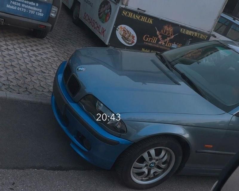 Blau Gebraucht 1998 BMW 320 Limousine | 740 € - Bild 1/4