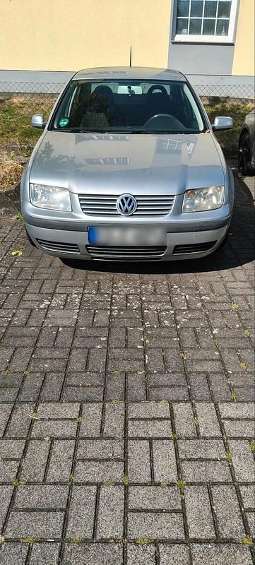 Silber Gebraucht 2001 VW Bora Limousine | 700 € (Guter Preis) - Bild 1/4
