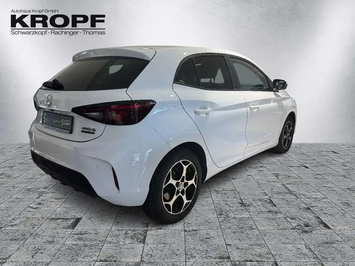 Gebraucht MG MG3 Luxury 194 PS (142 kW) 2024 Dover white Kleinwagen