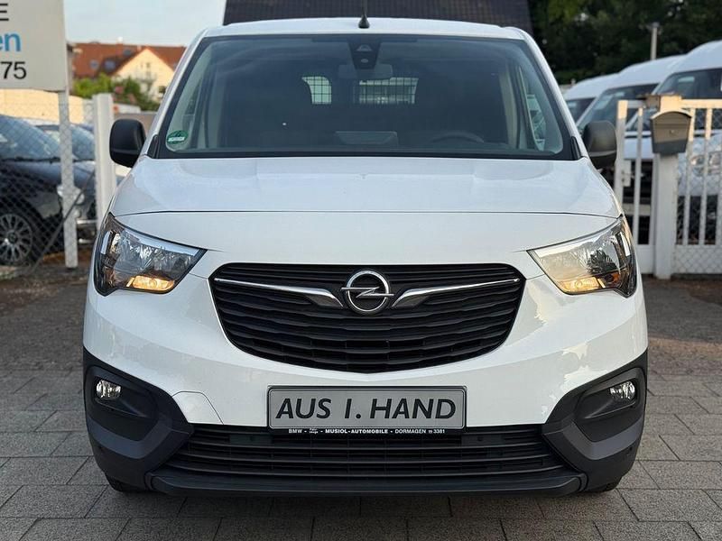 Gebraucht Opel Combo Selection 102 PS (75 kW) 2019 Weiß Van / Kleinbus