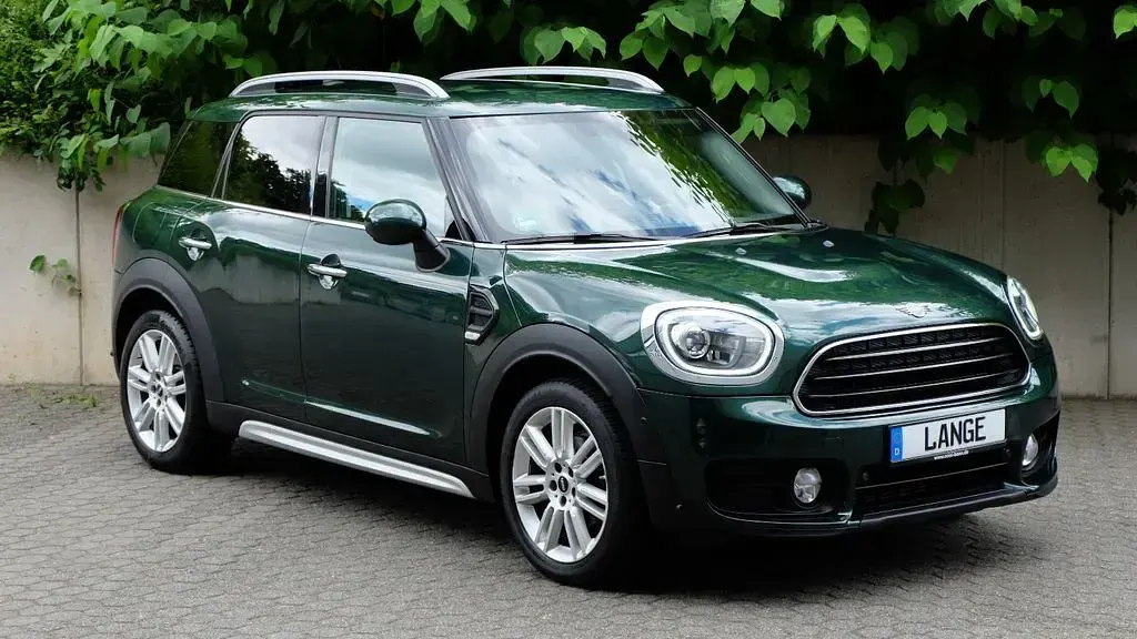 Gebraucht Mini One Countryman Chili 102 PS (75 kW) 2019 British racing green ii met (metallic) SUV