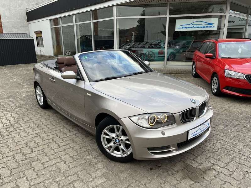 Kaschmirsilber metallic Gebraucht 2009 BMW 118 Cabriolet Cabrio | 8.990 € (Fairer Preis) - Bild 1/4