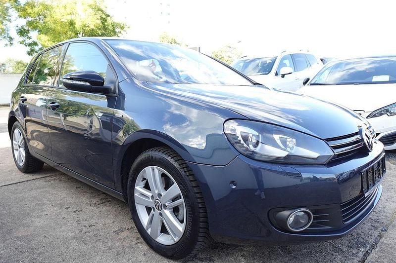 Blau Gebraucht 2012 VW Golf VI Match Limousine | 5.990 € (Guter Preis) - Bild 1/4
