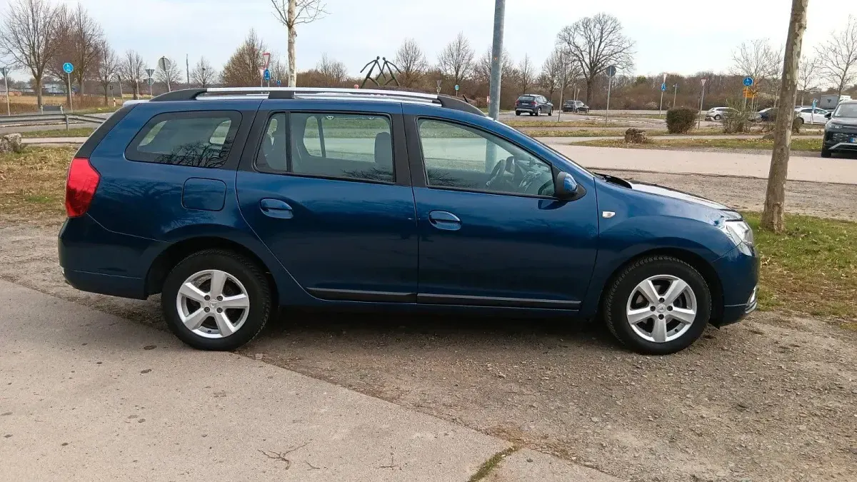 Gebraucht Dacia Logan MCV Lauréate 90 PS (66 kW) 2017 Blau Kombi