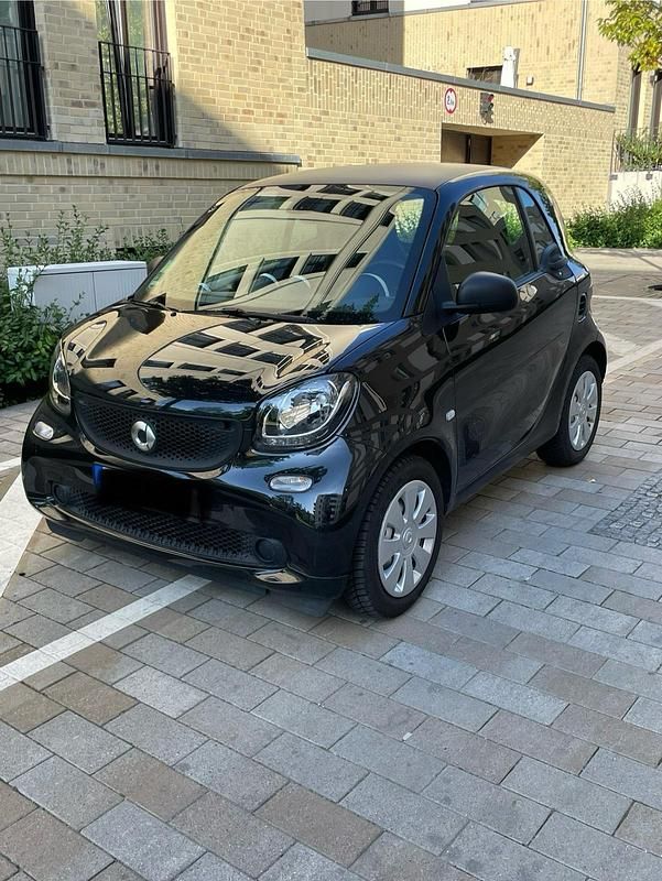 Schwarz Gebraucht 2014 Smart ForTwo Coupé Passion Kleinwagen | 6.900 € (Etwas zu teuer) - Bild 1/4