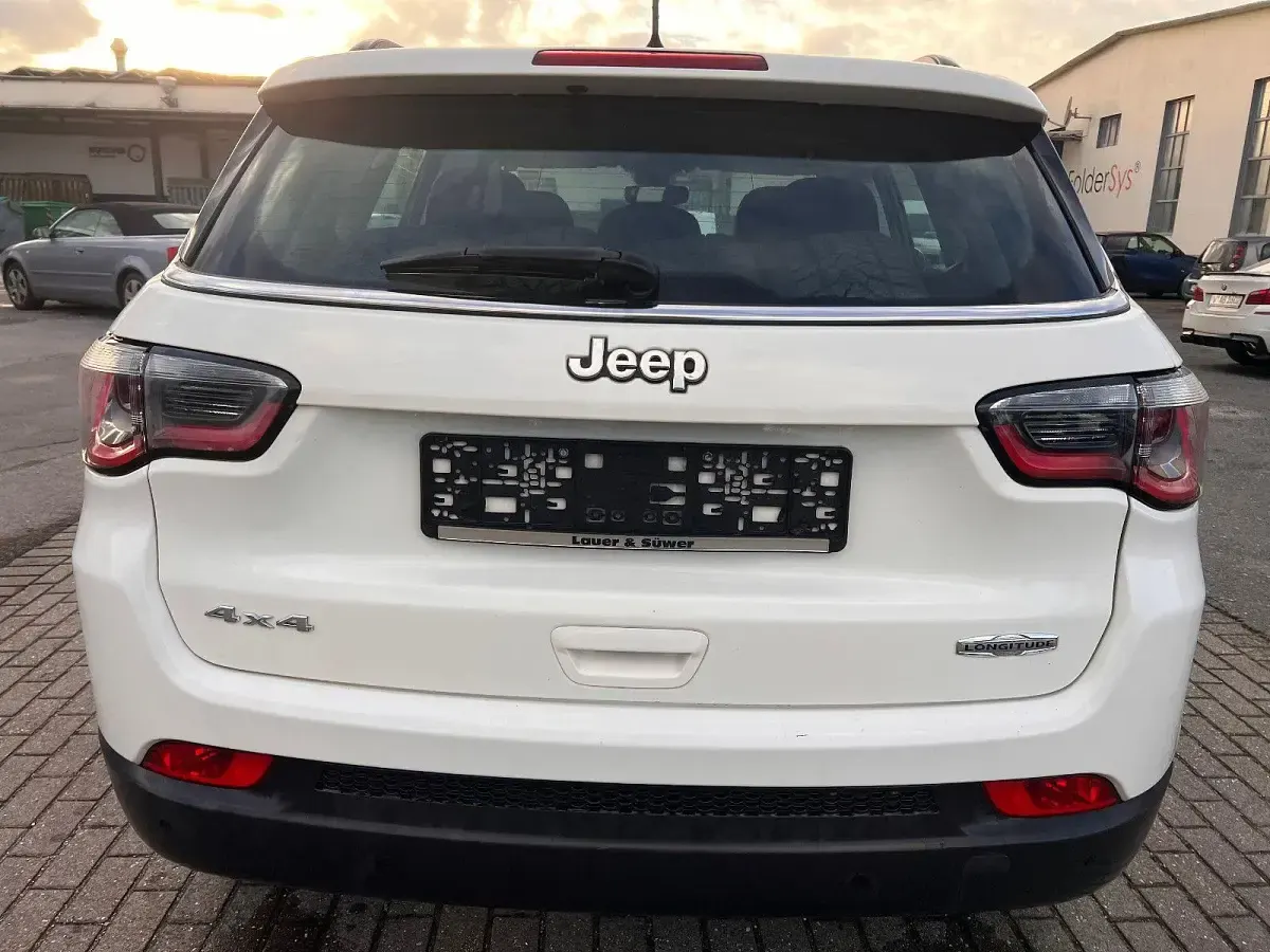 Käytetty Jeep Compass Longitude 140 HP (102 kW) 2017 Valkoinen Katumaasturi
