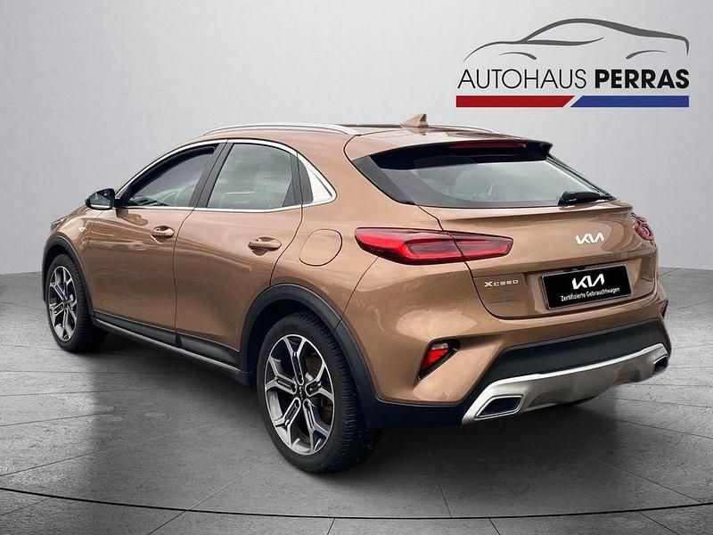 Gebraucht Kia XCeed Vision 159 PS (116 kW) 2022 Machined bronz (metallic) SUV
