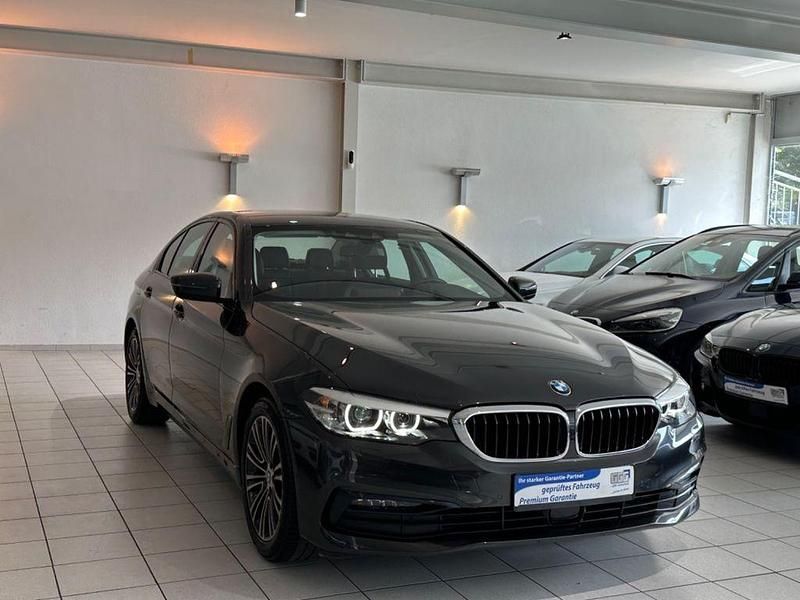 Grau Gebraucht 2019 BMW 525 Sport Line Limousine | 23.900 € (Fairer Preis) - Bild 1/4
