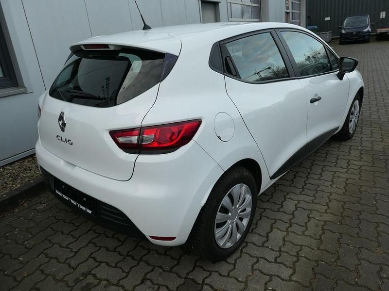 Gebraucht Renault Clio IV Life 73 PS (53 kW) 2018 Weiß Limousine