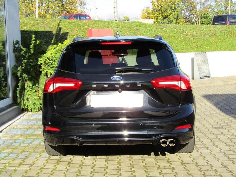 Gebraucht Ford Focus ST-Line 150 PS (110 kW) 2020 Obsidianschwarz metallic Kombi
