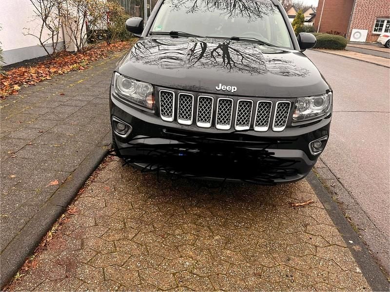Schwarz Gebraucht 2014 Jeep Compass SUV | 6.999 € (Fairer Preis) - Bild 1/4