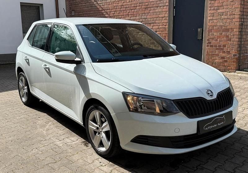 Gebraucht Skoda Fabia Cool Edition 60 PS (44 kW) 2017 Weiß Kleinwagen