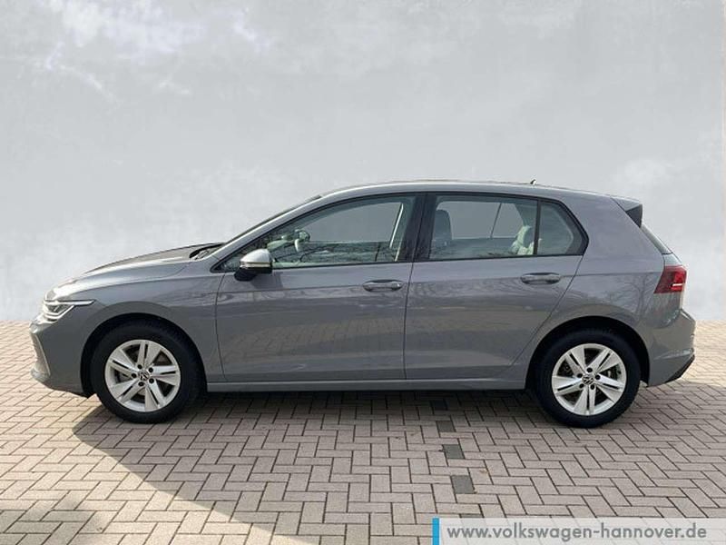Gebraucht VW Golf VIII Life 116 PS (85 kW) 2025 Grau Limousine