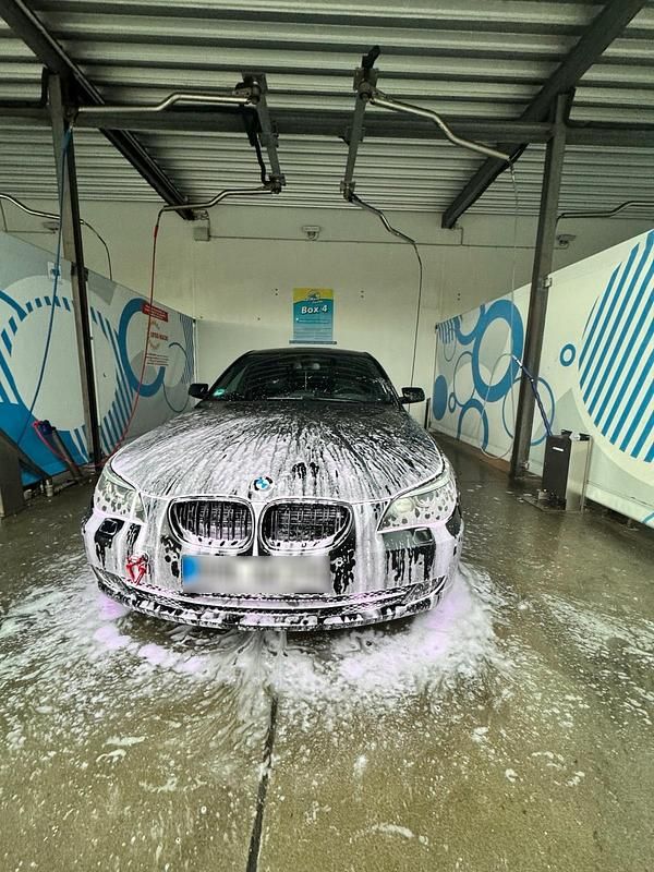 Gebraucht BMW 525 300 PS (220 kW) 2008 Schwarz Limousine