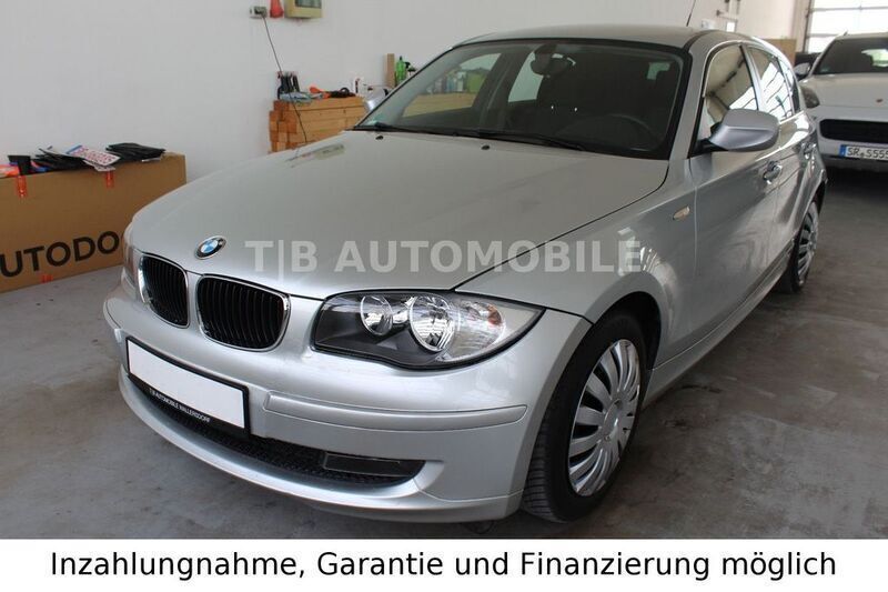Silber Gebraucht 2010 BMW 118 Advantage Kleinwagen | 7.990 € (Teuer) - Bild 1/4