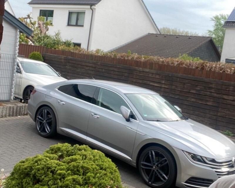 Silber Gebraucht 2017 VW Arteon Limousine | 19.900 € (Guter Preis) - Bild 1/4